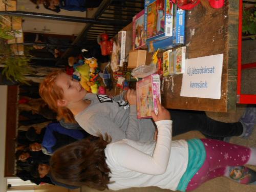 Játszótársat keresünk